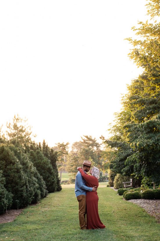 Blandy-Farms-Golden-Hour-Engagement-Photography-boyce-Virginia