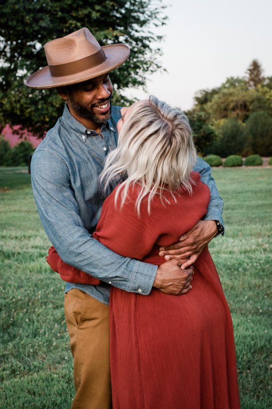 Blandy-Farms-Golden-Hour-Engagement