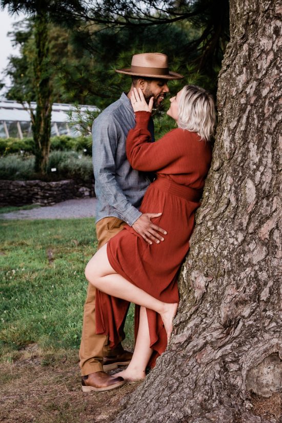 Virginia-Arboretum-Golden-Hour-Engagement